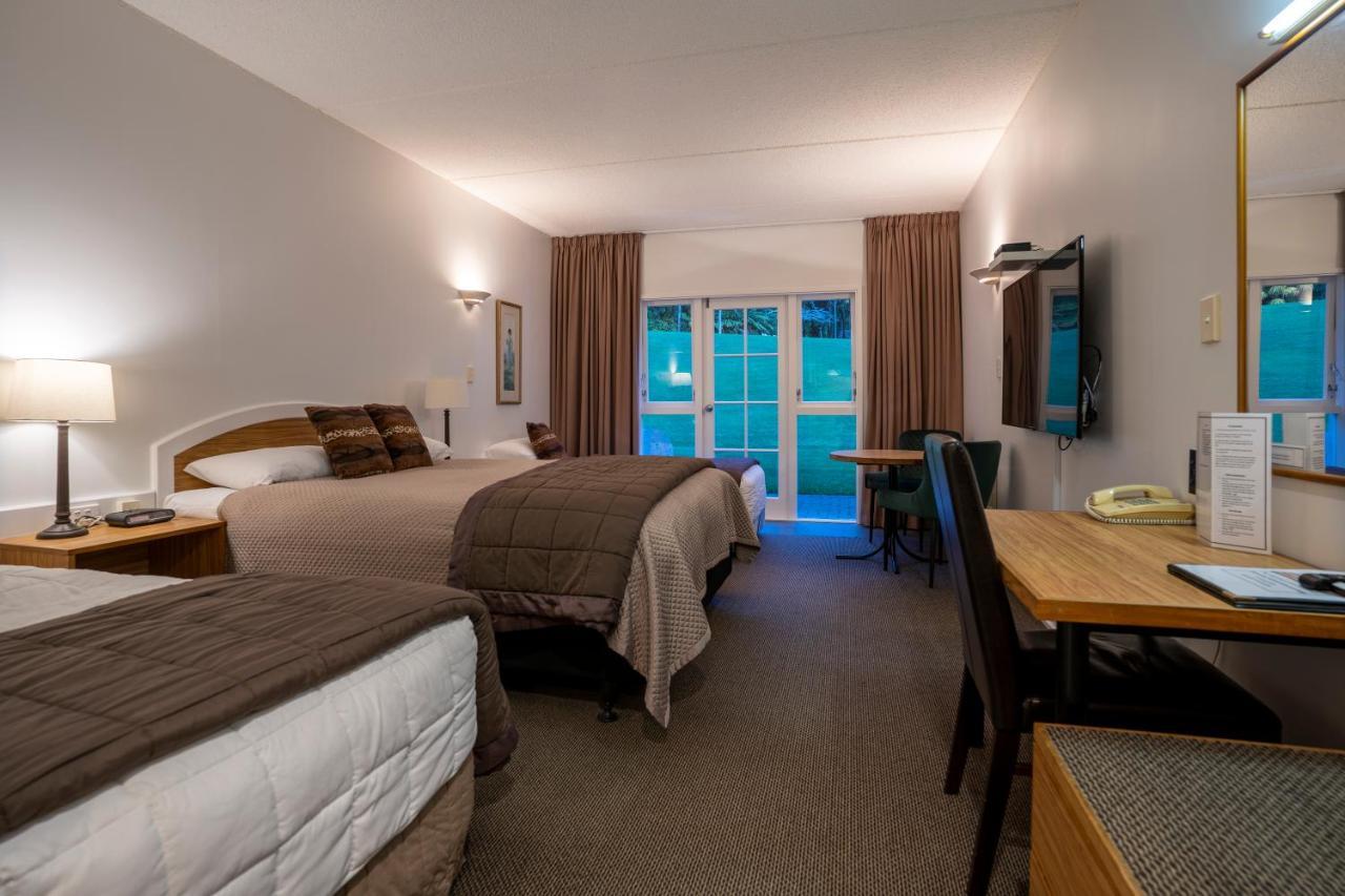Wallaceville Motor Lodge Upper Hutt Eksteriør billede