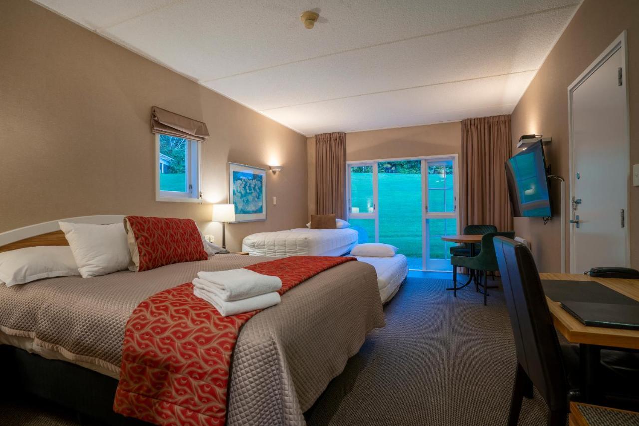 Wallaceville Motor Lodge Upper Hutt Eksteriør billede