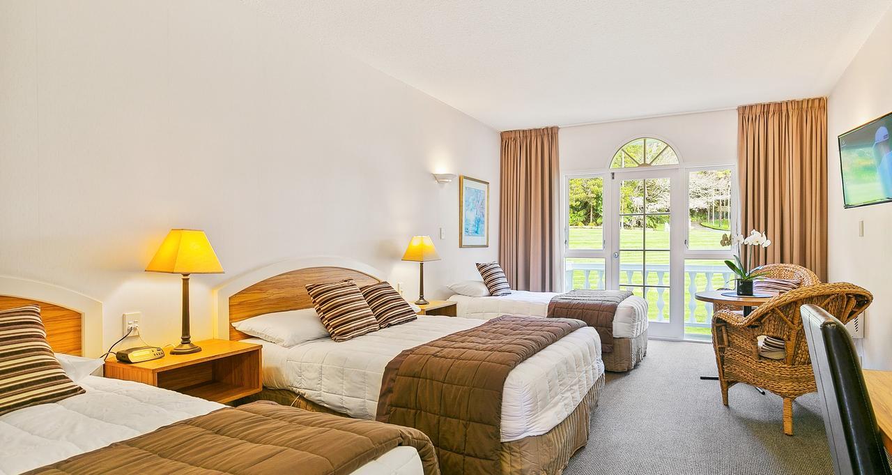 Wallaceville Motor Lodge Upper Hutt Eksteriør billede